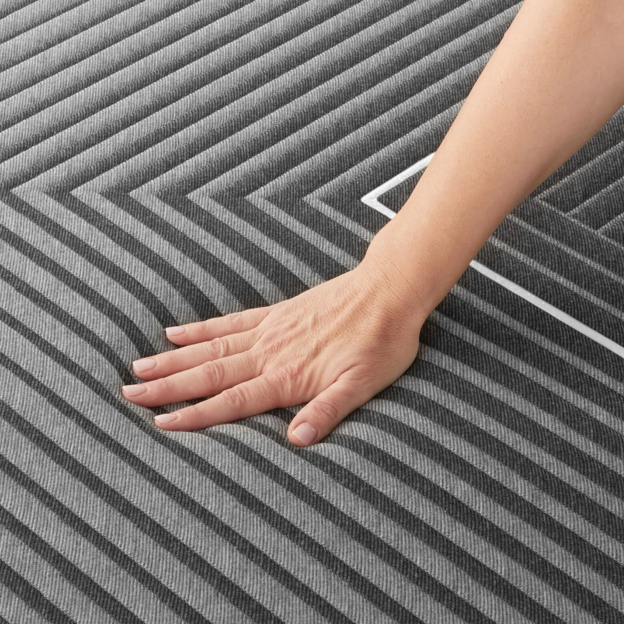 Beautyrest Black Hybrid BX-Class 12.5" Firm Mattress