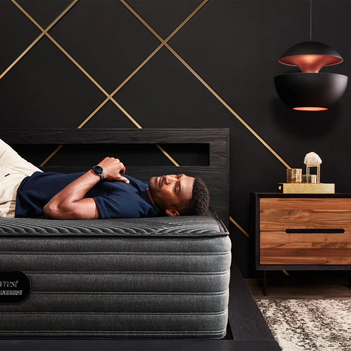 Beautyrest Black® Hybrid KX-Class 15" Plush Mattress
