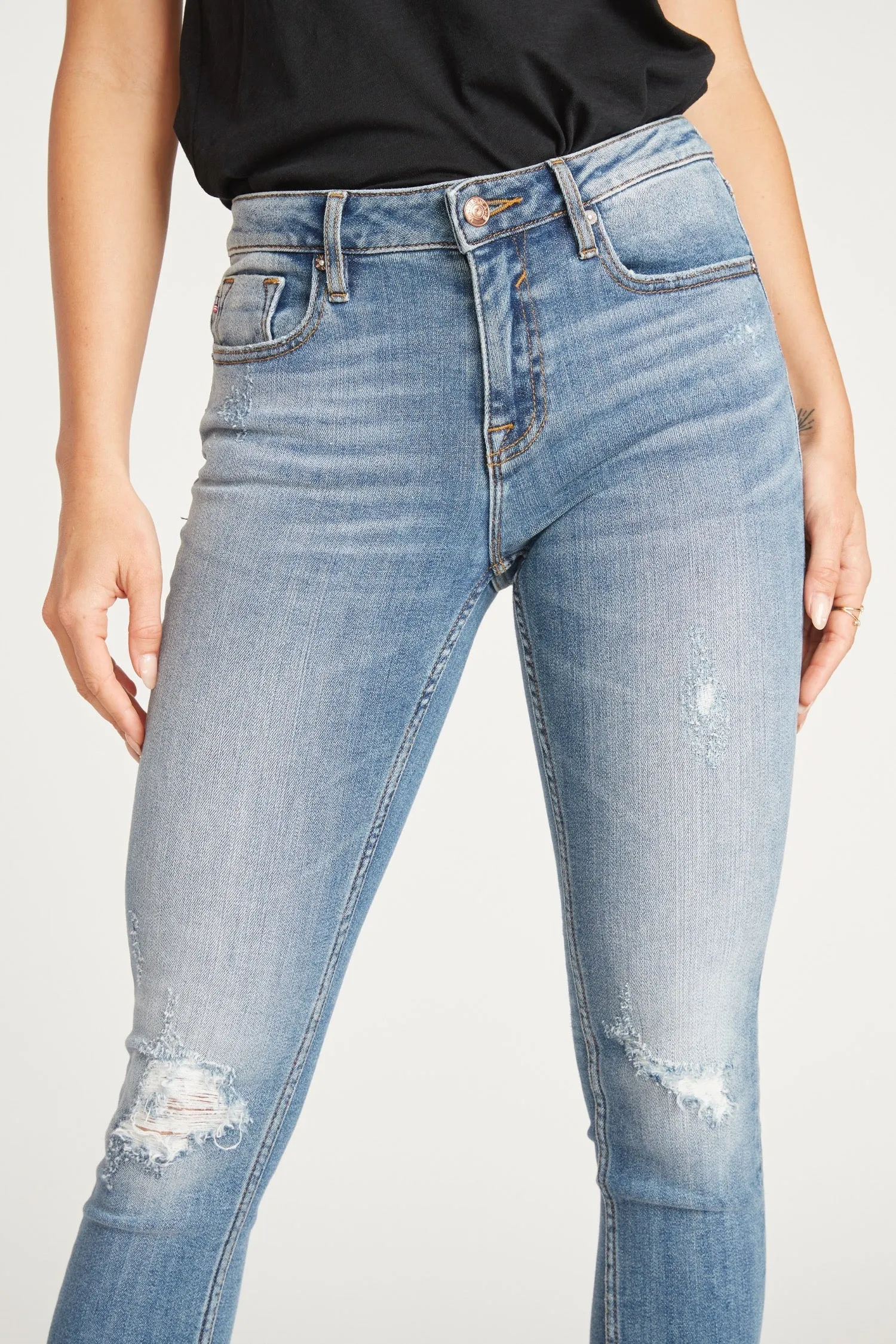 Jagger Skinny - Destructed Medium Wash